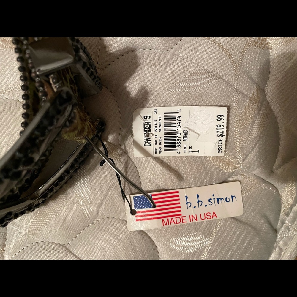 Brand new never worn still with tags BB Simon belt in size large